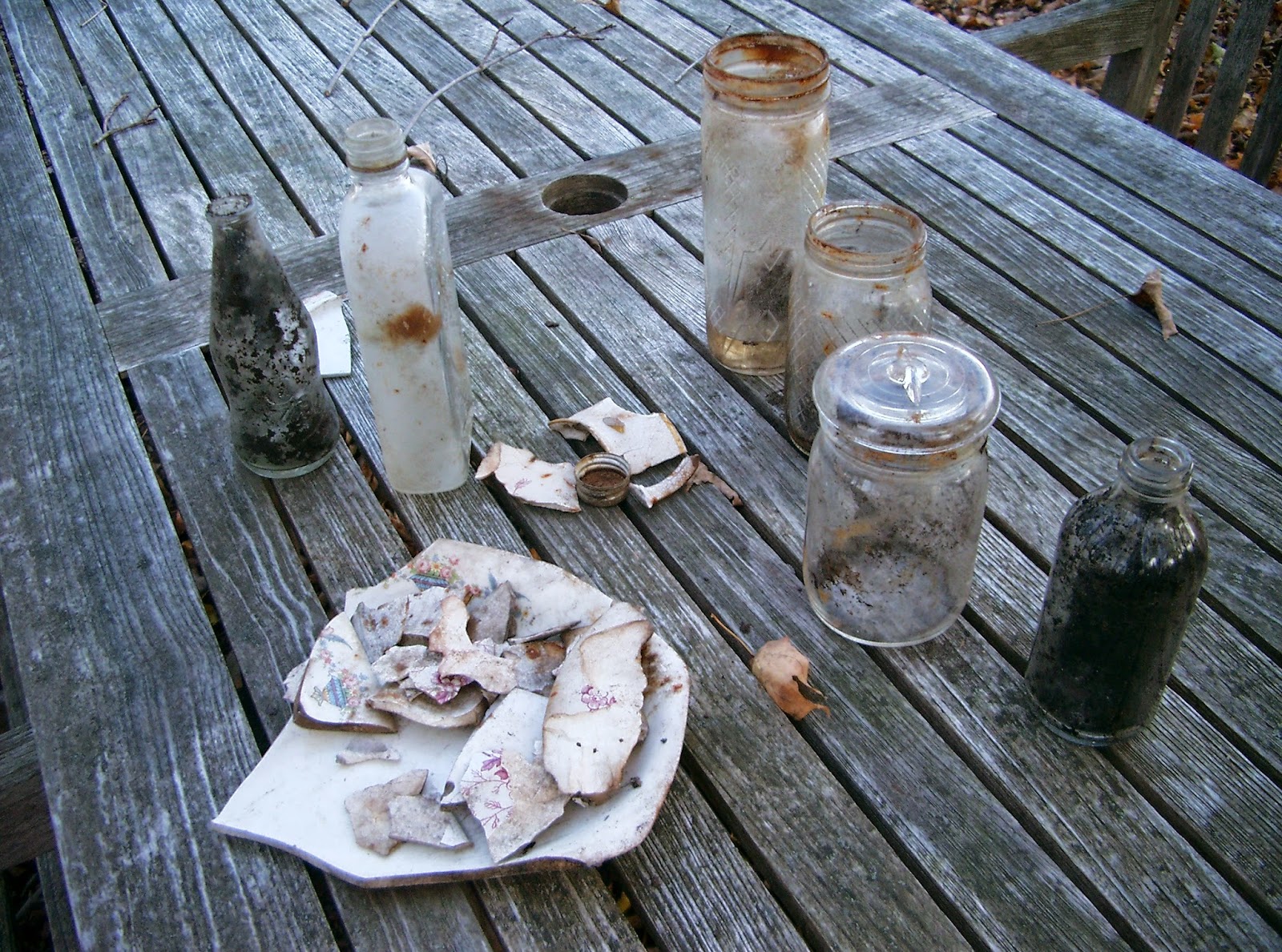 wing cottage bottles ©linda nelson 2014