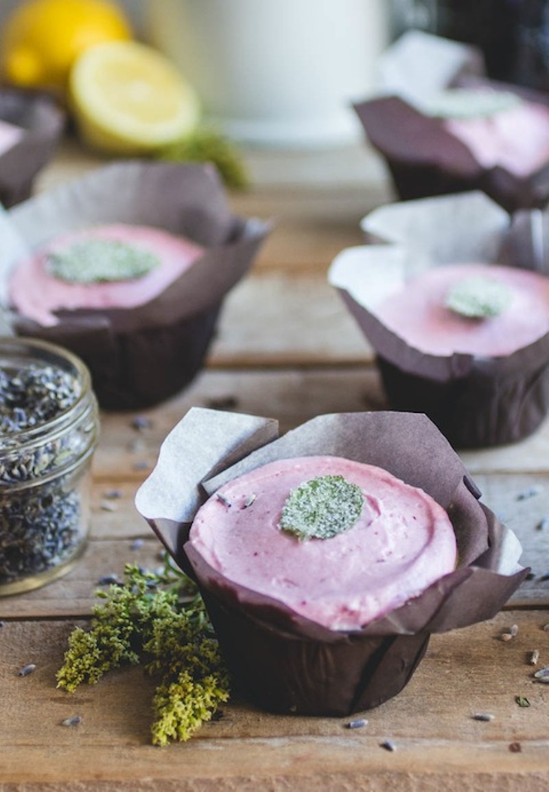 Lavender Cupcake Recipe - via BirdsParty.com
