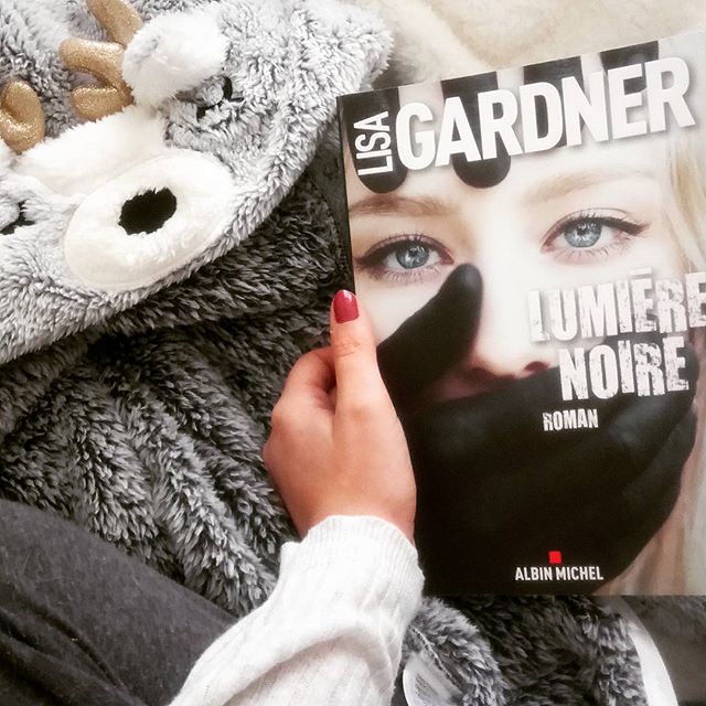 Un Plein D Emotions Lumiere Noire Lisa Gardner