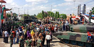 TNI-AD Gelar Pameran Alutsista di Tugu Pepadun Lampung Tengah