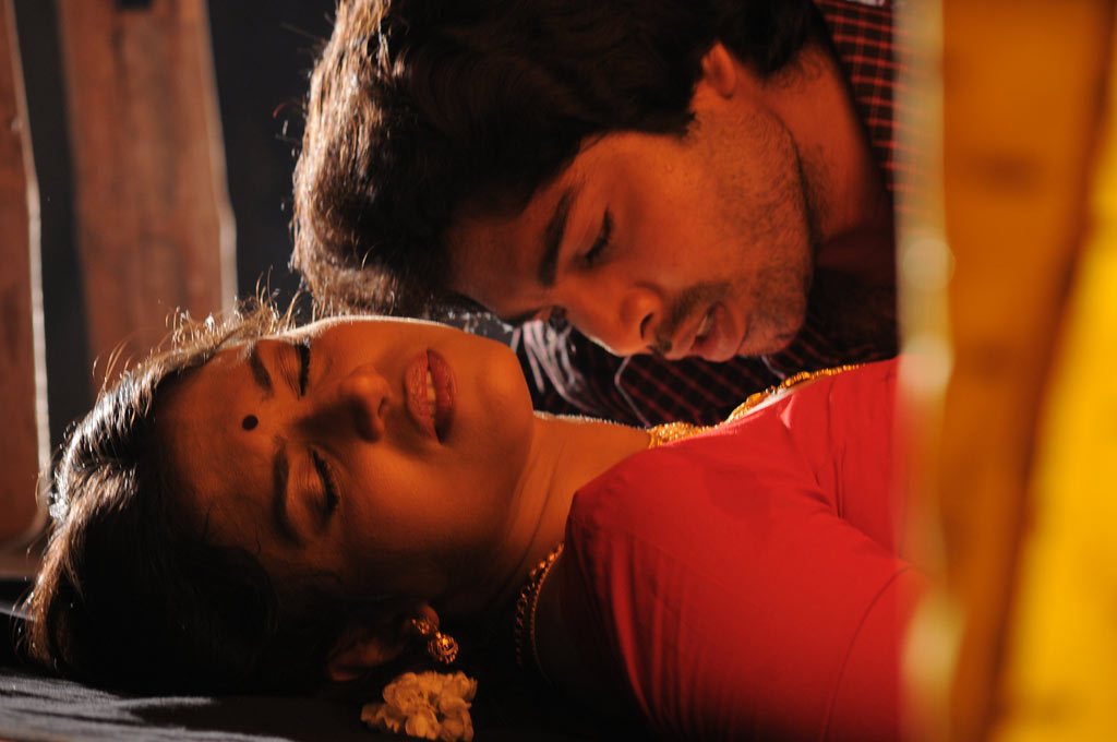 Media Gallery Naanga Movie Kasthuri Hot