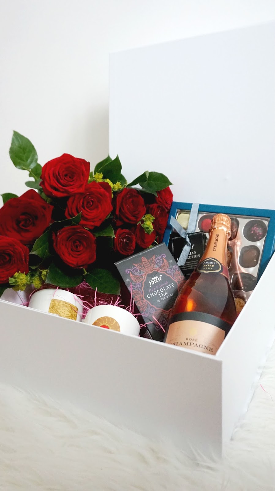 galentines day tesco food hamper flowers best friend champagne chocolate celebrate galentines day photography tesco