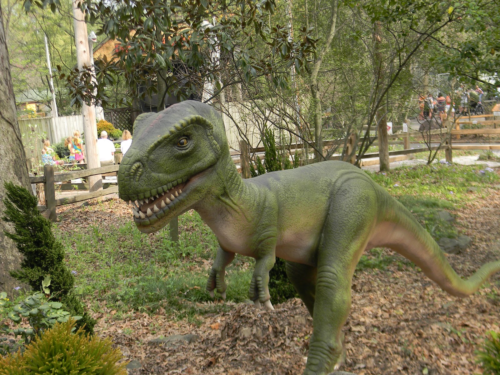 Mothers Of Memphis Dinosaur Exhibit at the Memphis Zoo!! My Review