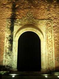 Puerta Lateral Iglesia Santa Ana