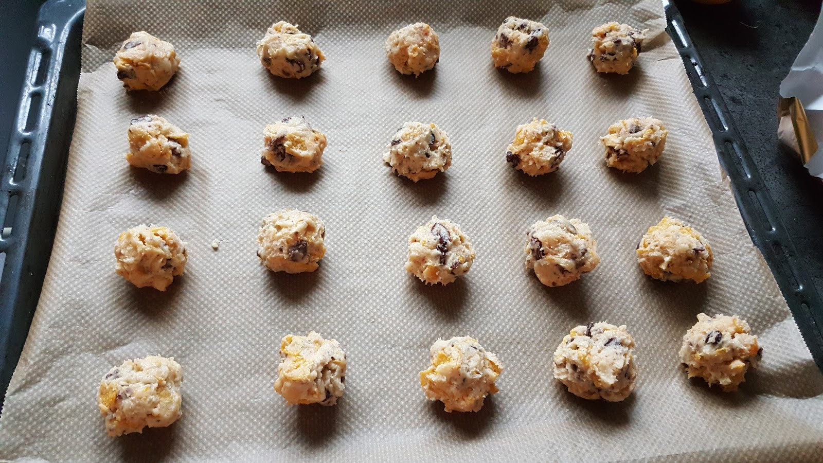 Foodoptions and Flavours: Chokky Rocks - Kangaroo Cookies
