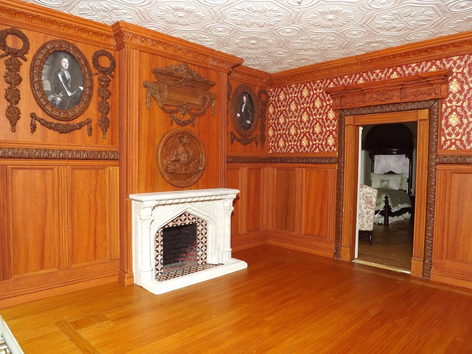 Late Victorian English Manor Dollhouse 1/12 Miniature from Scratch