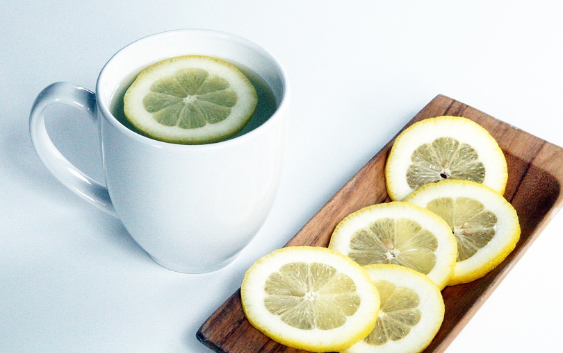 Drinking Warm Water with Lemon In The Morning Herbal Medicine and