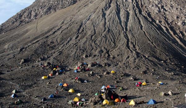 Pasar Bubrah Gunung Merapi Pasar Bubrah Gunung Merapi