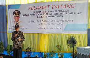 Gubernur Sulsel, Ikan-Ikan Indemik, di Danau Tempe Sudah Mulai Langka Gubernur Sulsel, Ikan-Ikan Indemik, di Danau Tempe Sudah Mulai Langka