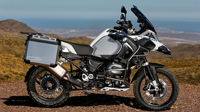 http://motorcyclesky.blogspot.com/images/news/gallery/pictures-of-the-2014-bmw-r1200gs-adventure-photo-gallery_2.jpg?1381143457