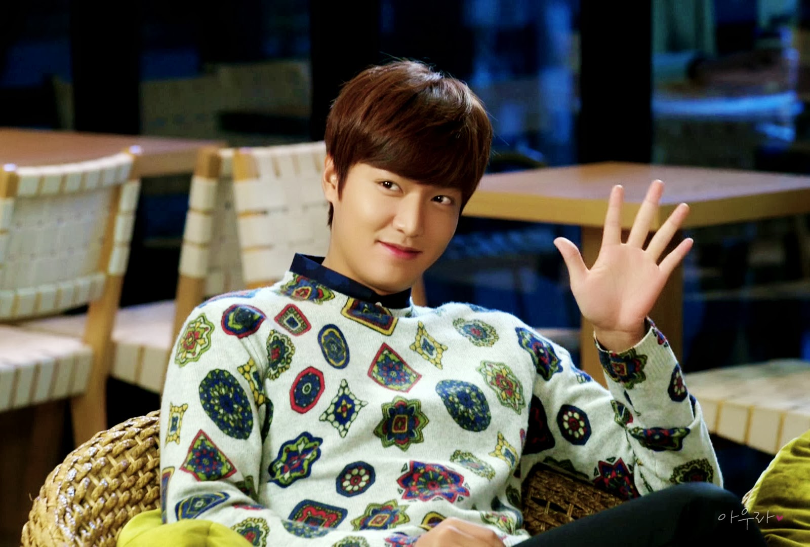 Мин оа. Мин оа. Ли мин хо актер. Кореец ли мин хо. Мин оа.