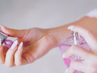 Titik Semprot di Tubuh yang Buat Parfum Tetap Wangi Titik Semprot di Tubuh yang Buat Parfum Tetap Wangi