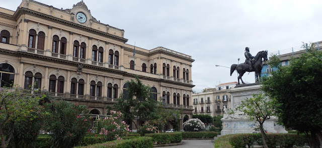 Piazza Giulio Cesare