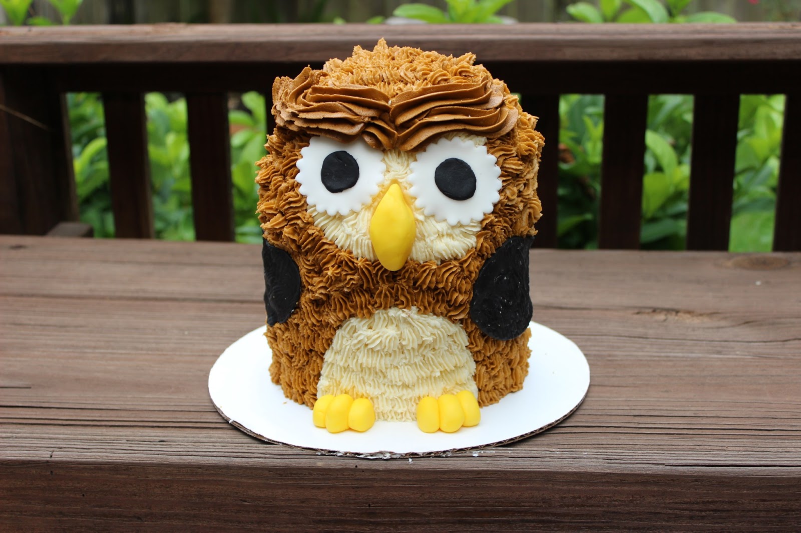 Swirly Sweet Cupcakes Owl Cake