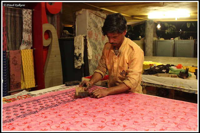 Hand pint work, Chokhi Dhani jaipur Hand pint work, Chokhi Dhani jaipur