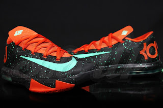 kd glow in the dark shoes