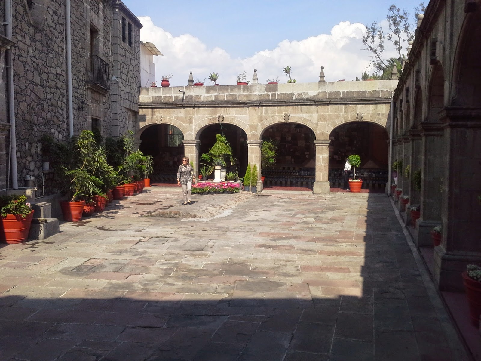 Camino del Arte Sacro Basilica de Nuestra Señora de los Remedios, Naucalpan, Mexico Camino del Arte Sacro Basilica de Nuestra Señora de los Remedios, Naucalpan, Mexico