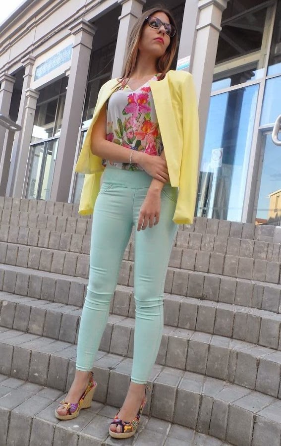 SPRING COLORS EN BLANCO & NEGRO