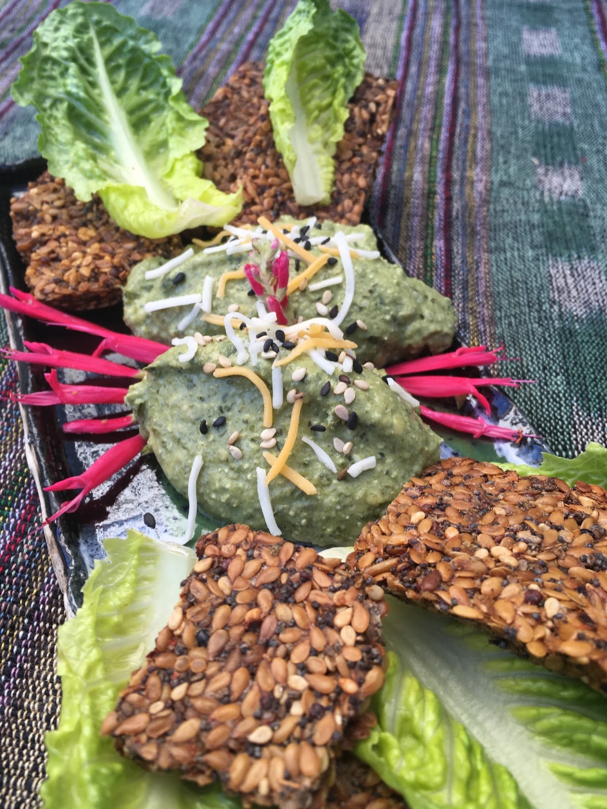 Avanti Cafe Musings Roasted Elephant Garlic Green Dip