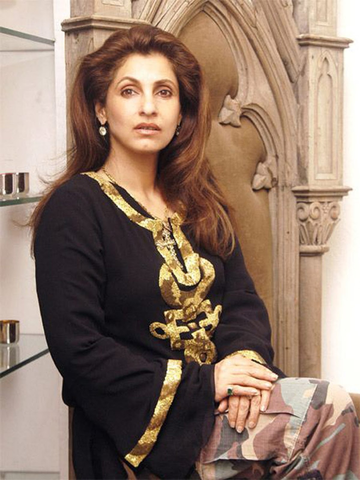 Beautiful Dimple Kapadia Wallpaper - Beautiful Desktop HD Wallpapers