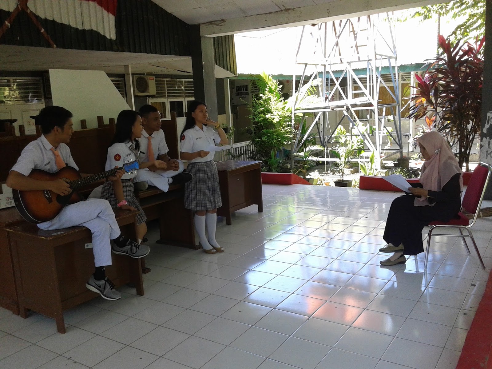 Français à SMA Labschool Untad Palu