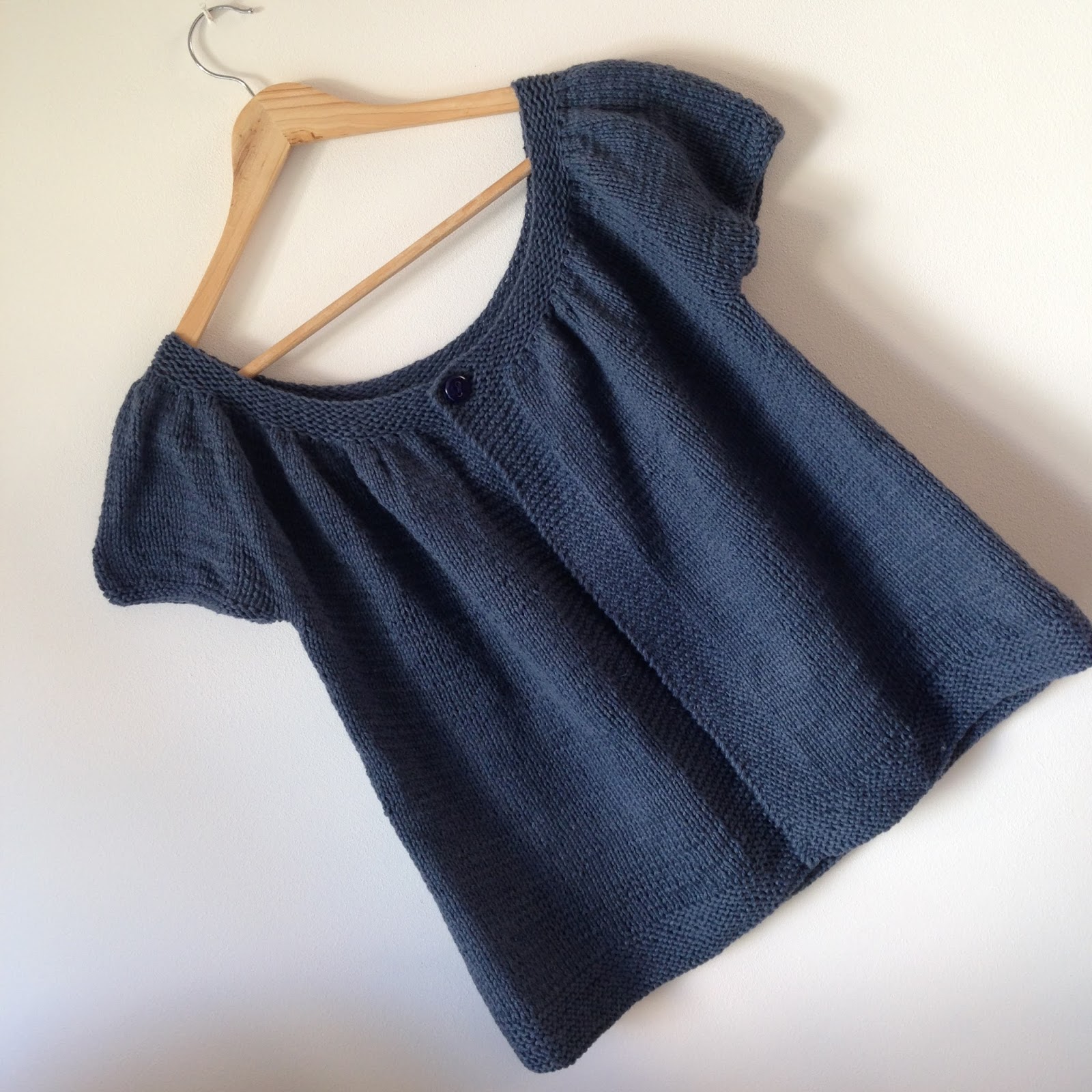 aufildesenvies Modèle gratuit de gilet tricoté Lady Kina te revoilà