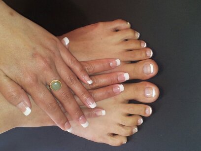MIS CALI NAILS: SERVICIO DE CUIDAR LOS PIES