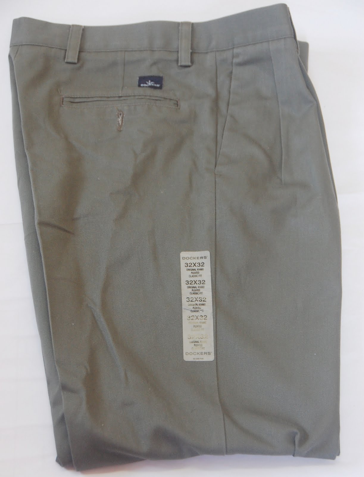 From USA with Love: DOCKERS ORIGINAL KHAKI PLEATED CLASSIC FIT!!!