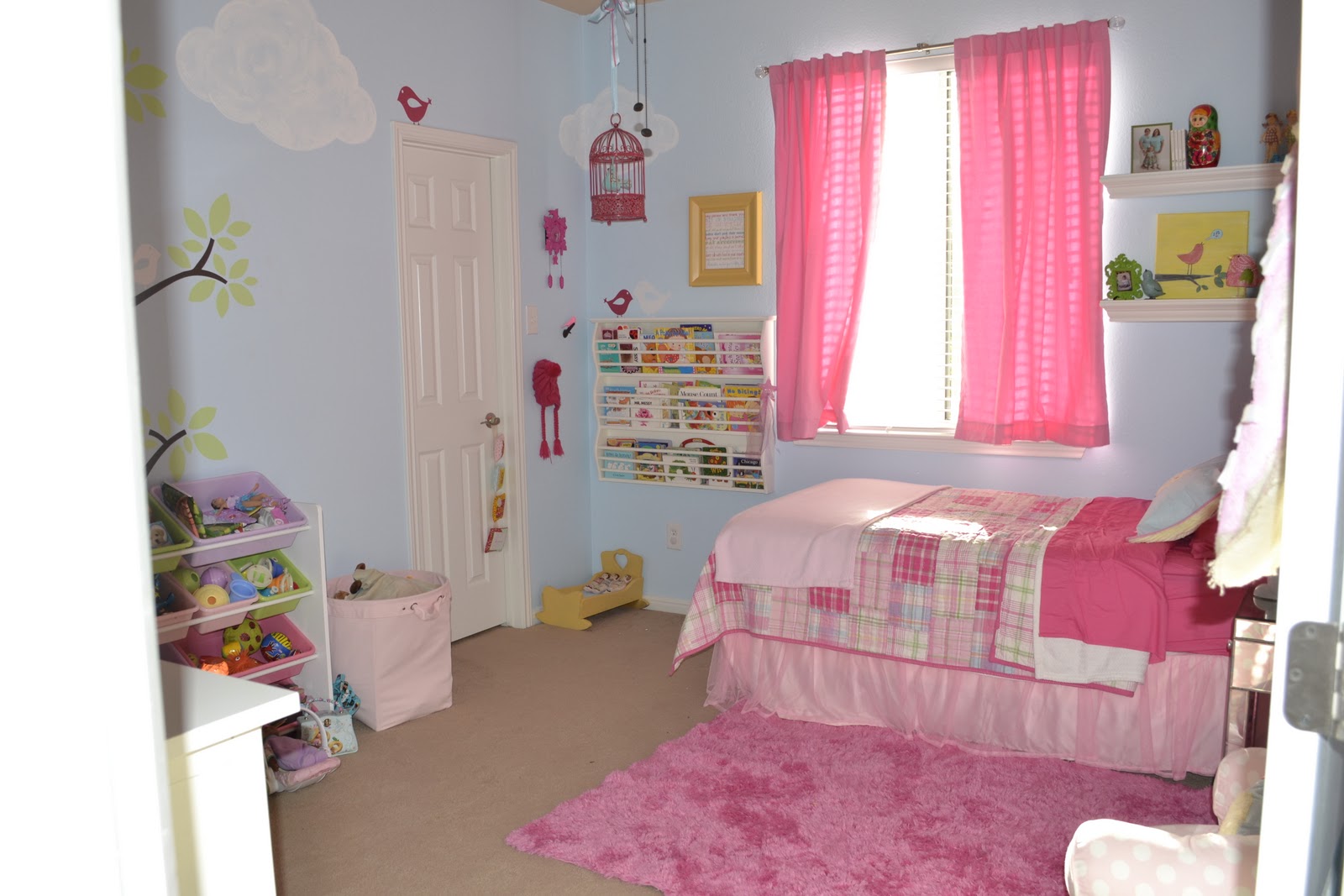 Your Little Birdie: Pink and Blue Girls Room