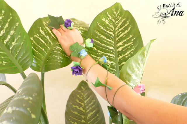 Tiara para disfraz con rosas de fomi