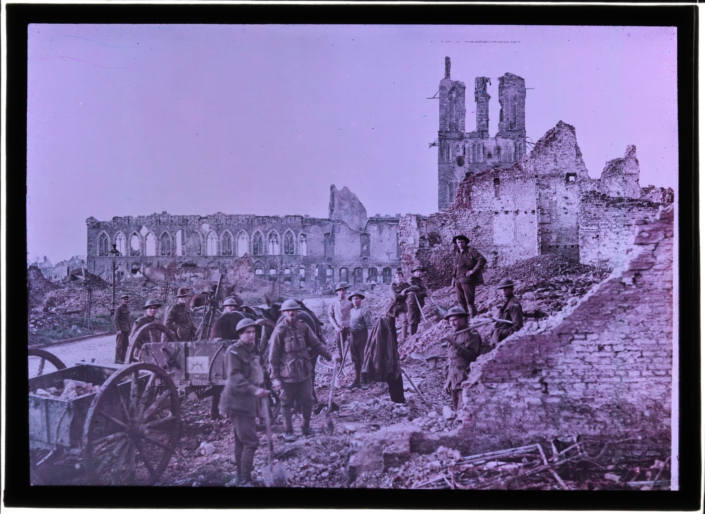 Страна после первой мировой. ИПР город первая мировая. Палата суконщиков ИПРА, Бельгия в 1914. Бельгия руины ИПРА.