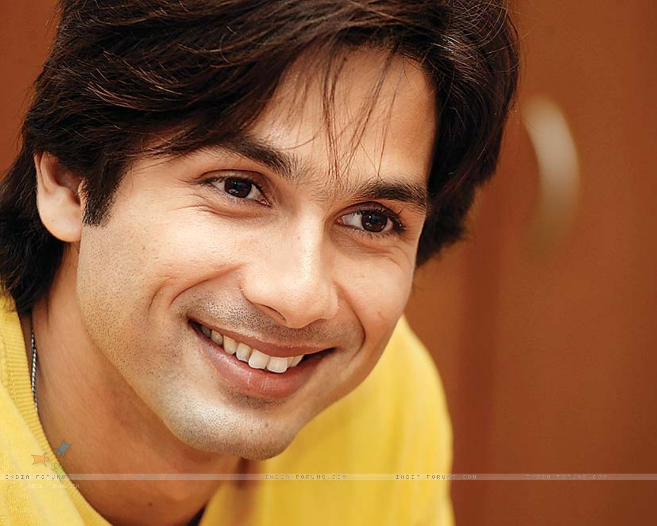 Download Free HD Wallpapers Of Shahid Kapoor