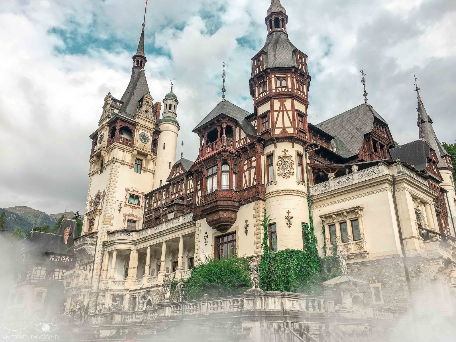 My Travel Background : chez Dracula pour Halloween - Château de Peles My Travel Background : chez Dracula pour Halloween - Château de Peles