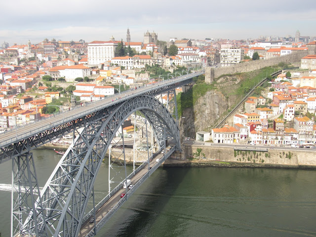 Toda a exuberância da Ponte de Dom Luís I Ponte de D. Luís I - que ver em Porto, Portugal.
