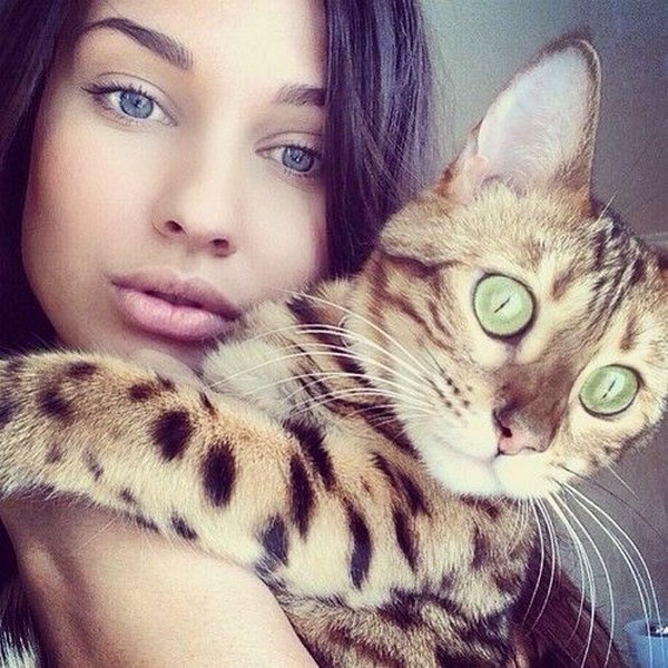 صور خلفيات بنات مع صور لقطط جميلة كيوت صور خلفيات بنات مع صور لقطط جميلة كيوت