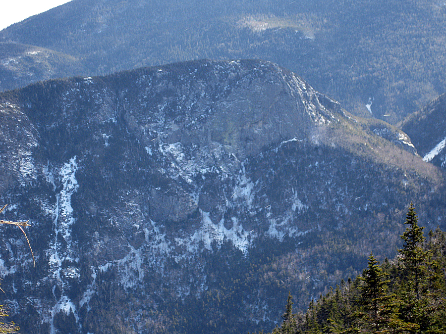 Hiking in the White Mountains Still Winter in Franconia Notch
