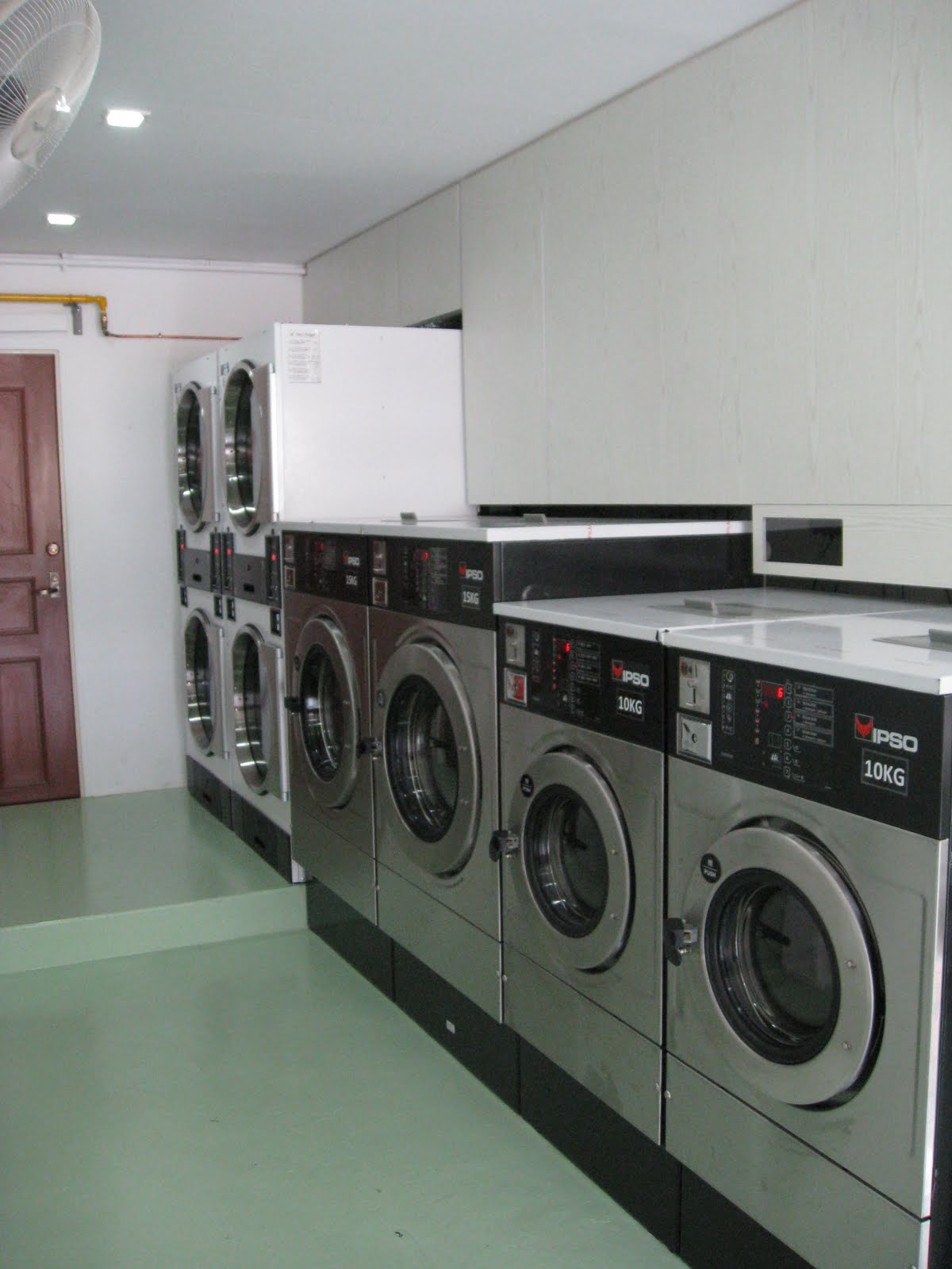 24 hour Laundromat & Drycleaning in Singapore 24 hour laundromat shop in the central area of