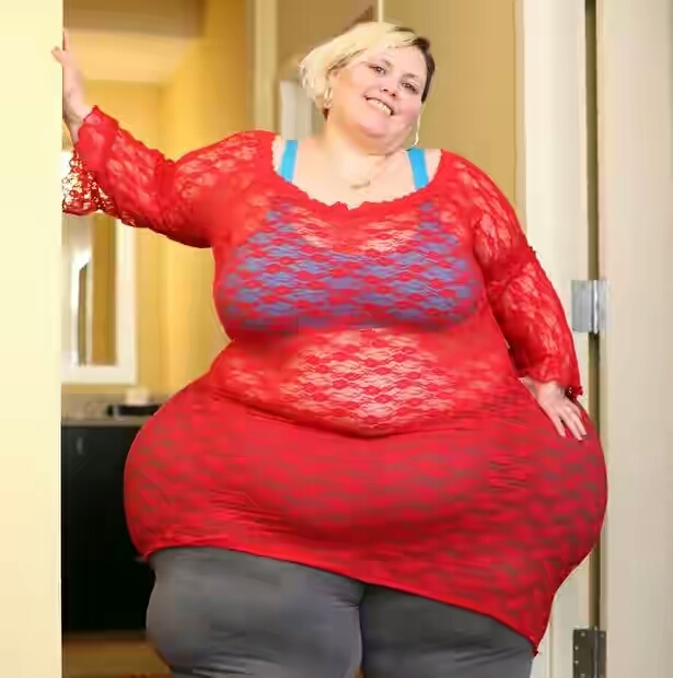 woman with large hips says she makes a living from it sidewap com super size big beautiful woman