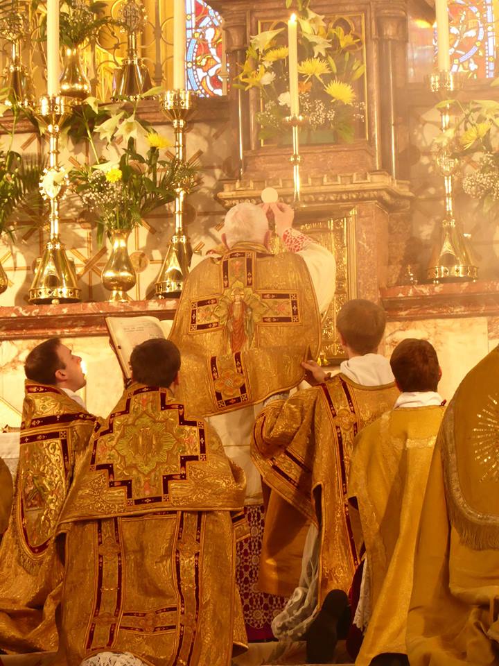 THE Traditional LATIN MASS