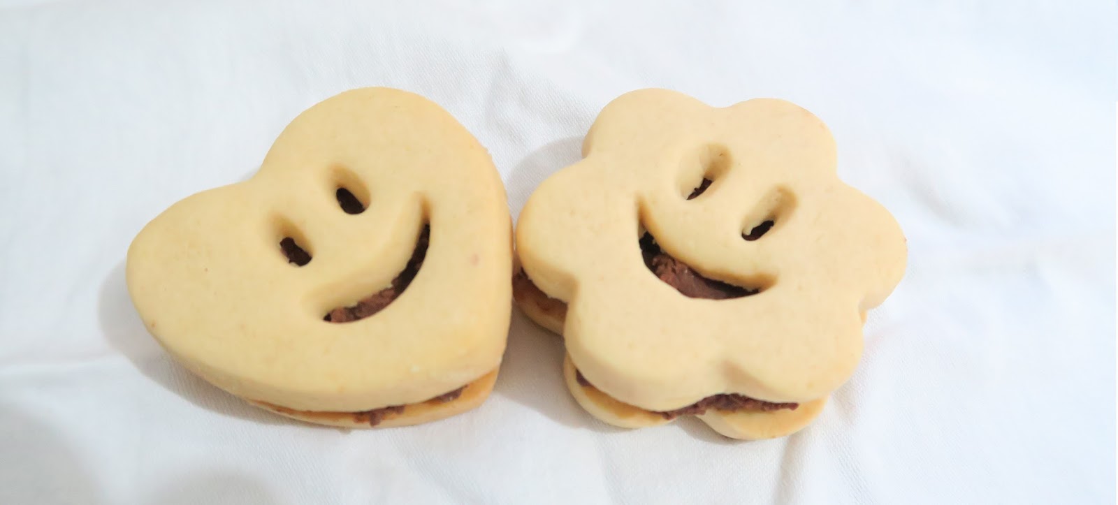 Almond Chocolate Smiles