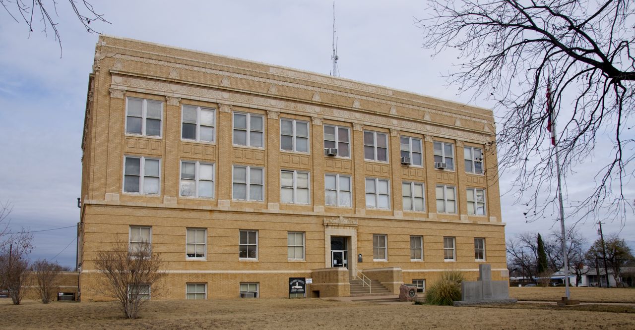 Suzassippi's Lottabusha County Chronicles Texas Courthouses Callahan County, Baird