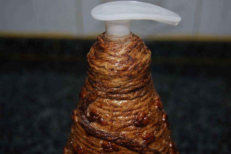 Como reciclar y reutilizar un bote de gel con dosificador.