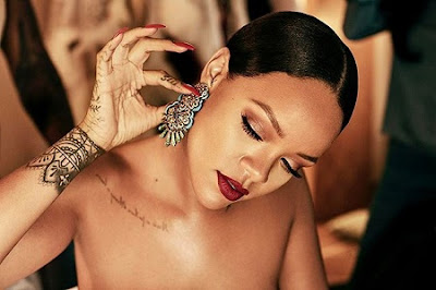 SHOCKING! Singer Rihanna Caught on Camera Stealing Wine Glass