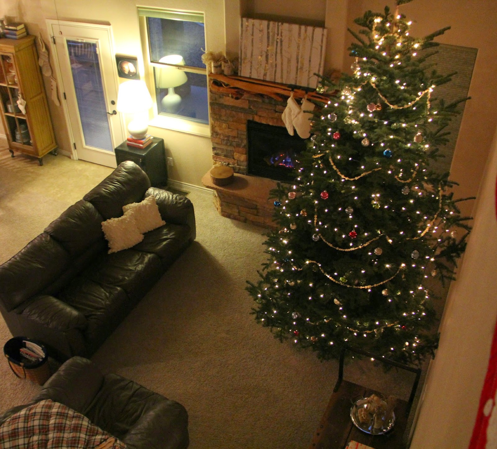 Moore Minutes: Merriest Christmas Home TOUR 2014