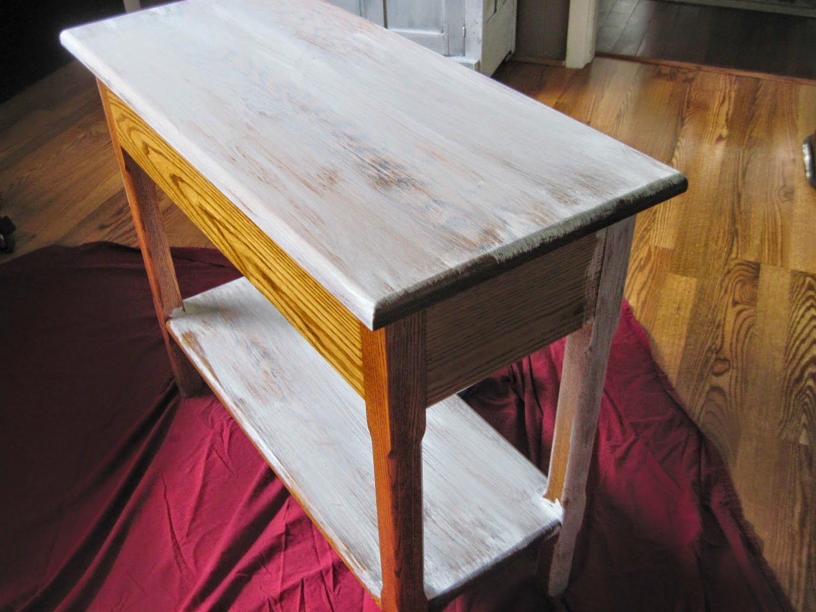 Painting a Console Table Pallet and Pantry