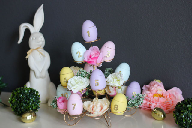 Such a pretty Easter countdown calendar idea! Fill the eggs with candy and an Easter Bible verse. #eastercountdown #eastercalendar #eastercraft Such a pretty Easter countdown calendar idea! Fill the eggs with candy and an Easter Bible verse. #eastercountdown #eastercalendar #eastercraft