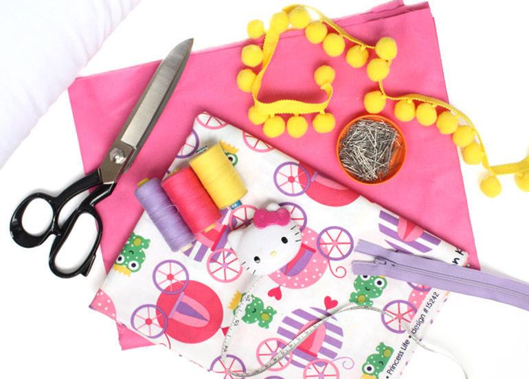 diy pom pom cushion cover with zipper