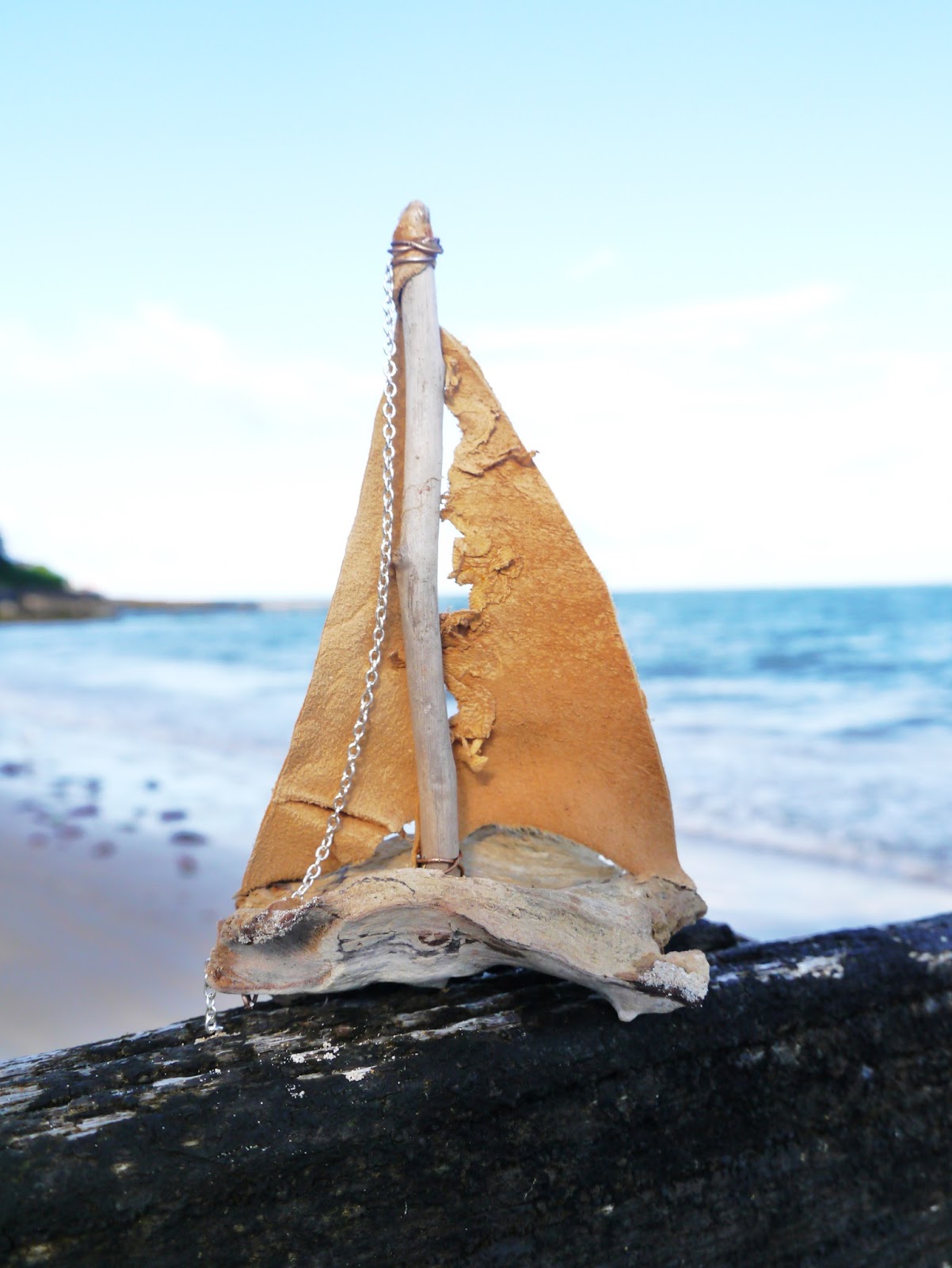 SockletWorld Driftwood Boats