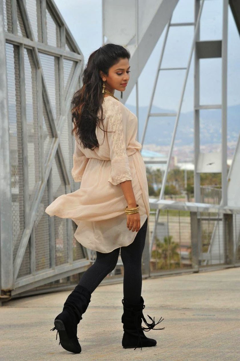 Actress Amala Paul Photo Gallery | Nude Girls Hot Big Boobs