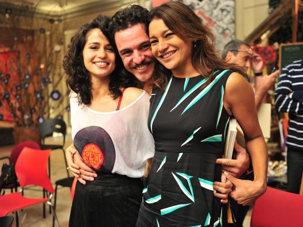 http://4.bp.blogspot.com/-rC7DhrUbNso/T62jC19dM3I/AAAAAAABvYE/bYM2yZaEE3k/s1600/rodrigo1.jpg